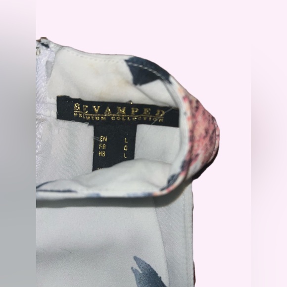 FLORAL MATCHING SET. Top is HALTER. Size Large - Picture 4 of 4